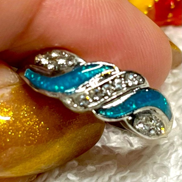 🦋Cute silver plate ring with rhinestone and inlay opal look/costume NWOT - Picture 2 of 10
